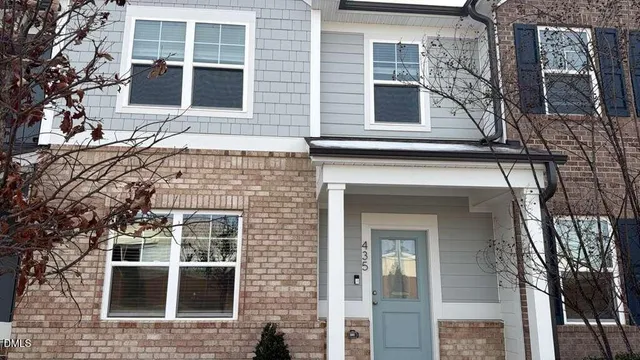 $1,895 | 435 Parker Sta Avenue, Fuquay-Varina, NC 27526
