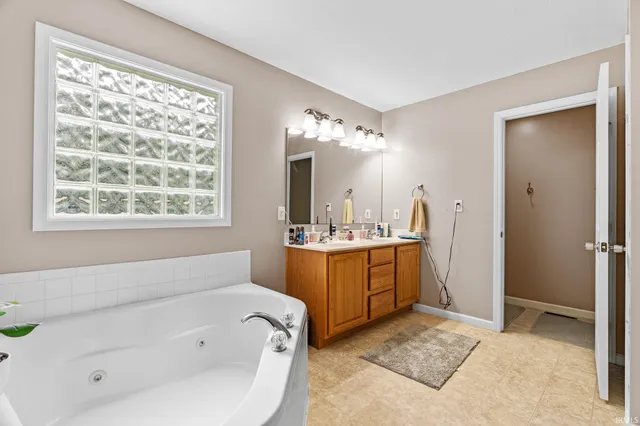 $355,000 | 1650 North Royal Oaks Drive, Monticello, IN 47960