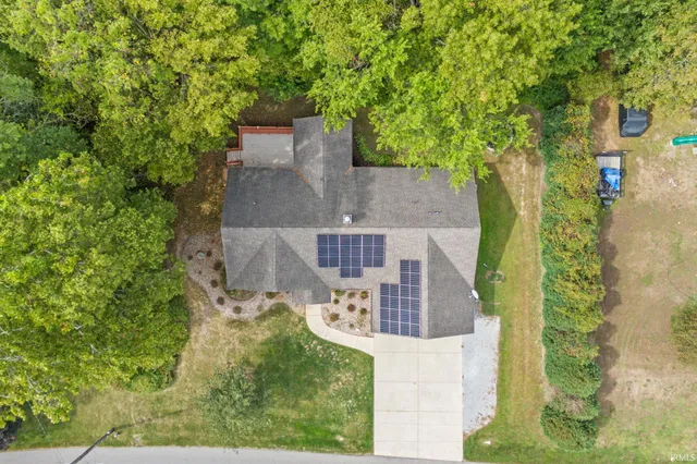 $355,000 | 1650 North Royal Oaks Drive, Monticello, IN 47960