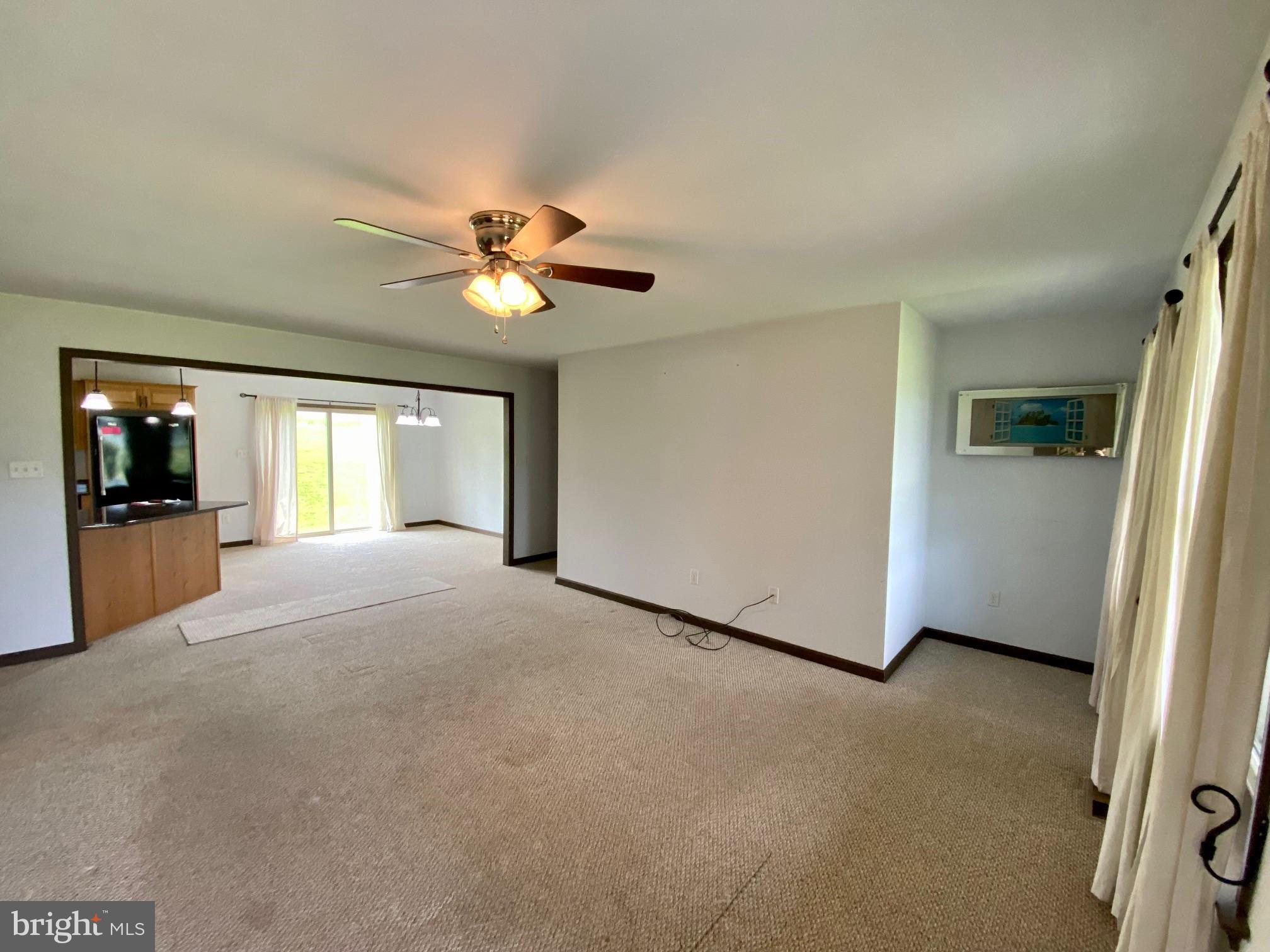 16 Trexler Road Kempton, PA 19529 - Photo 4 of 21 Open Floor Plan