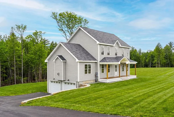 $799,900 | 10 Blaisdell Court, Raymond, NH 03077