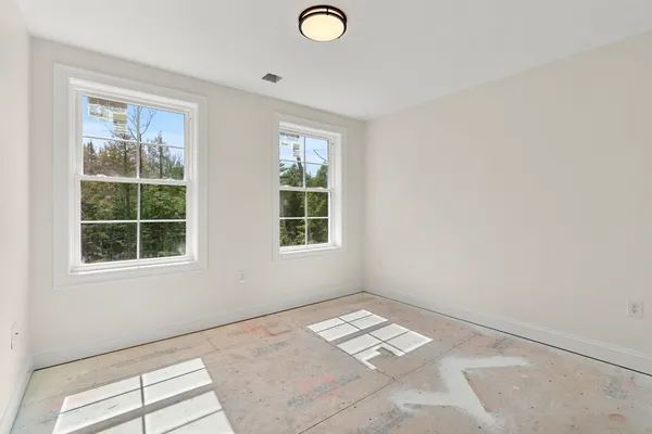 $799,900 | 10 Blaisdell Court, Raymond, NH 03077