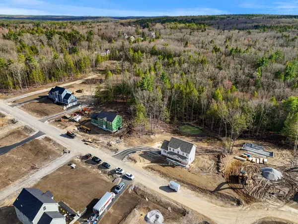 $799,900 | 10 Blaisdell Court, Raymond, NH 03077
