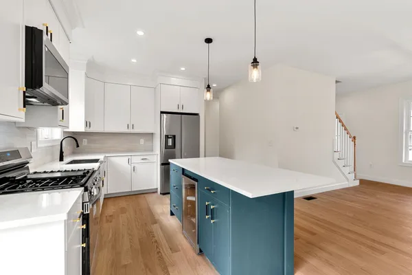 $799,900 | 10 Blaisdell Court, Raymond, NH 03077