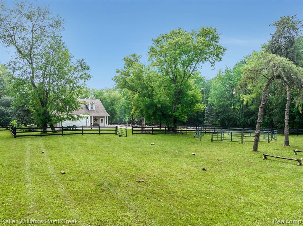 4165 Sheldon Road Rochester, MI 48306 - Photo 59 of 74