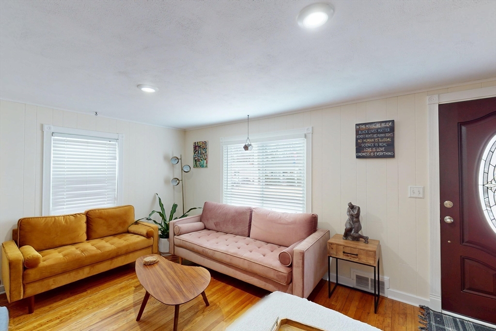 22 Harrington Road Chicopee, MA 01020 - Photo 14 of 38