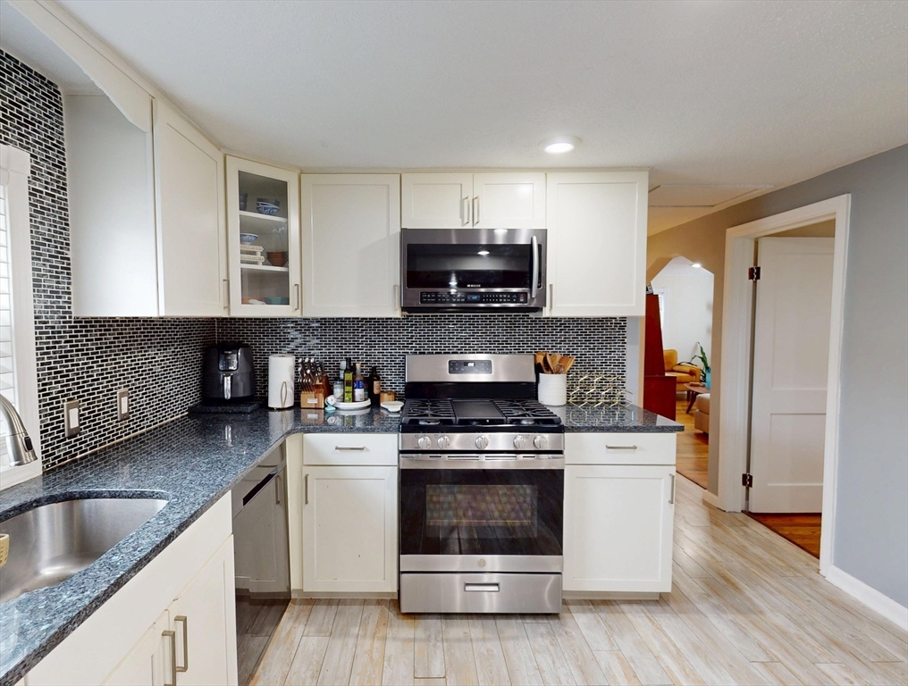 22 Harrington Road Chicopee, MA 01020 - Photo 10 of 38