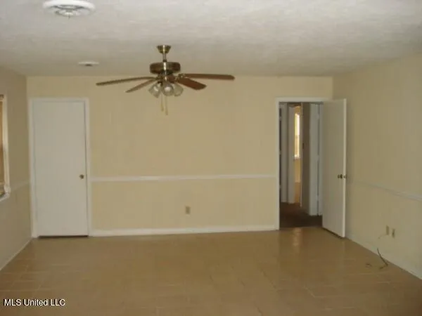 $1,750 | 5301 Ridgewood Road, Jackson, MS 39211