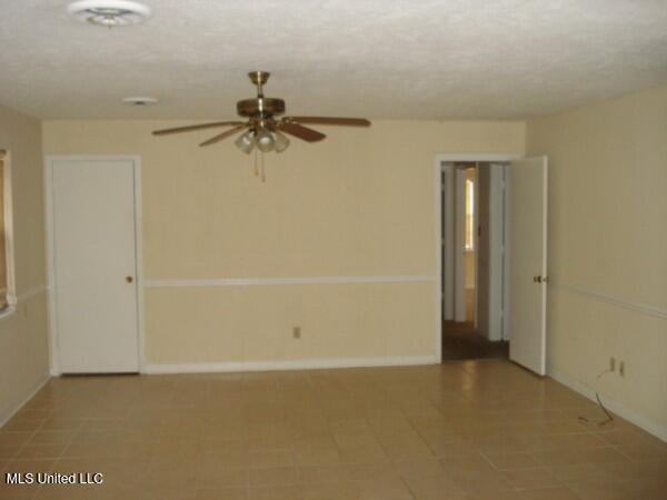 5301 Ridgewood Road Jackson, MS 39211 - Photo 4 of 10 DSC00793_37477