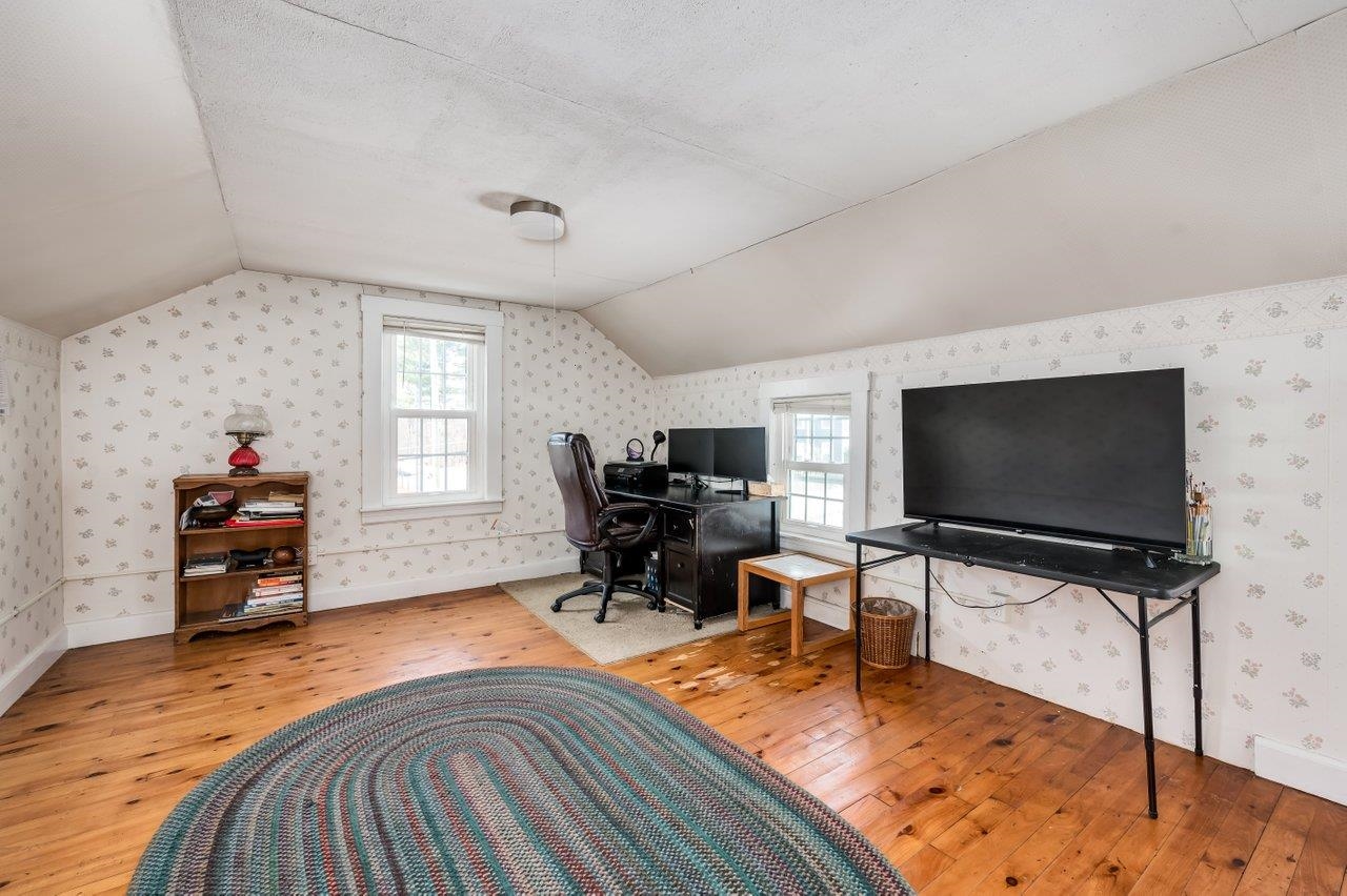 36 Highland Avenue Derry, NH 03038 - Photo 21 of 27