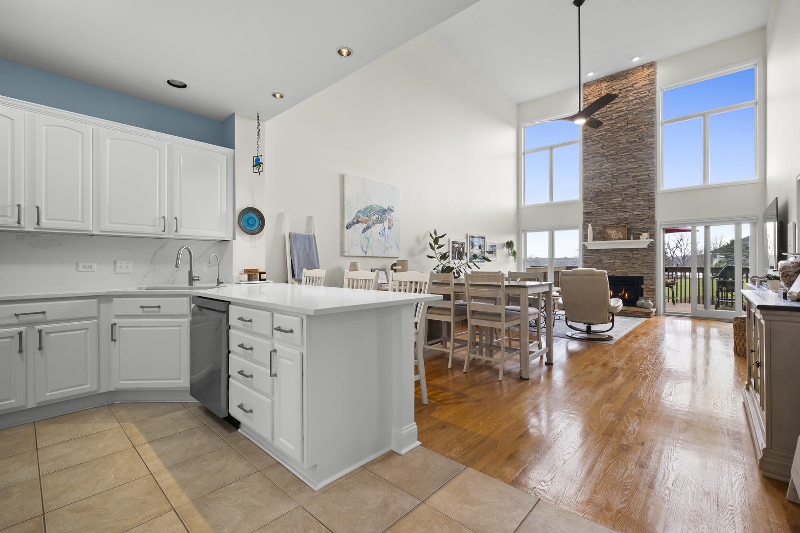 1076 Inverness Drive Antioch, IL 60002 - Photo 10 of 39 a kitchen with a sink and cabinets