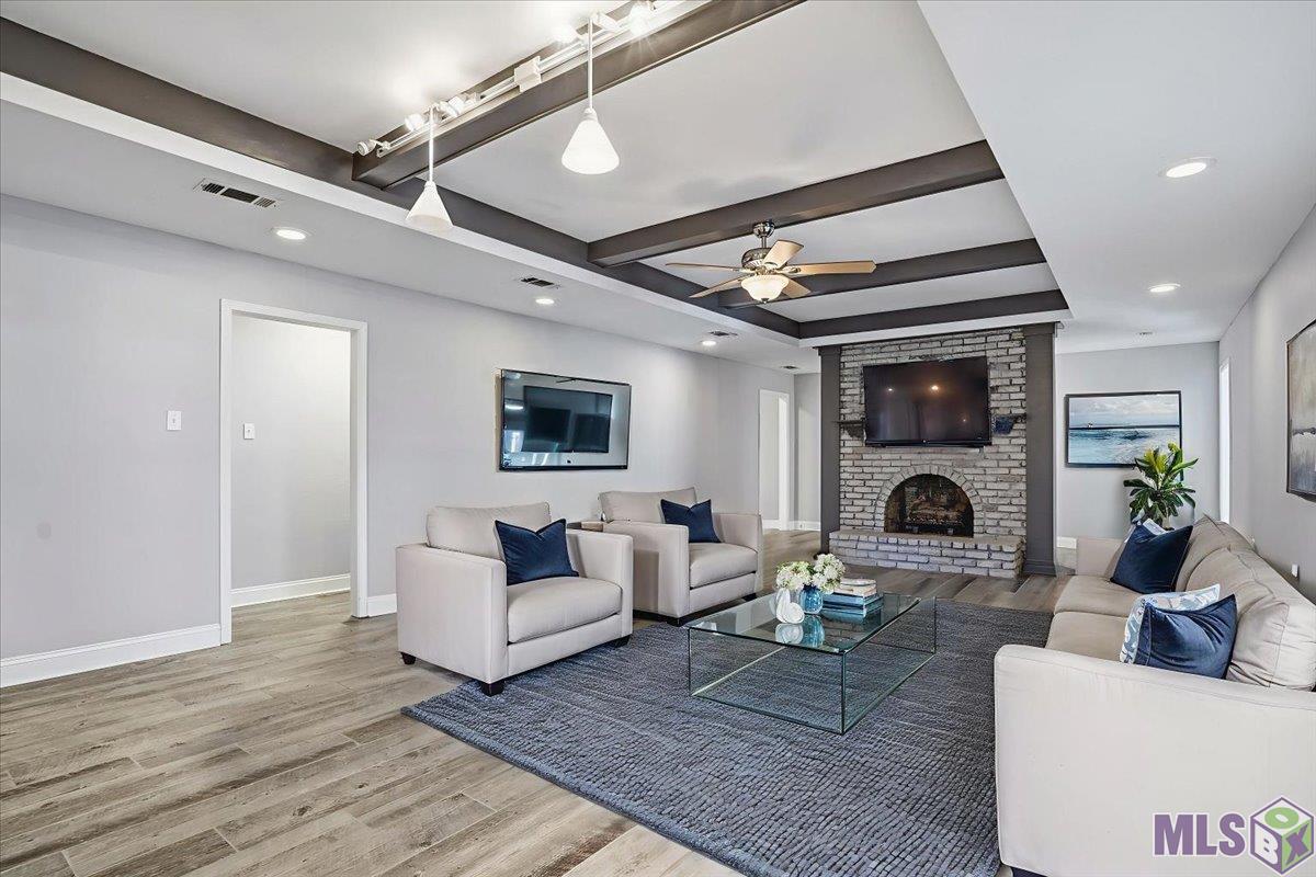 3757 Sessions Drive Baton Rouge, LA 70816 - Photo 2 of 30