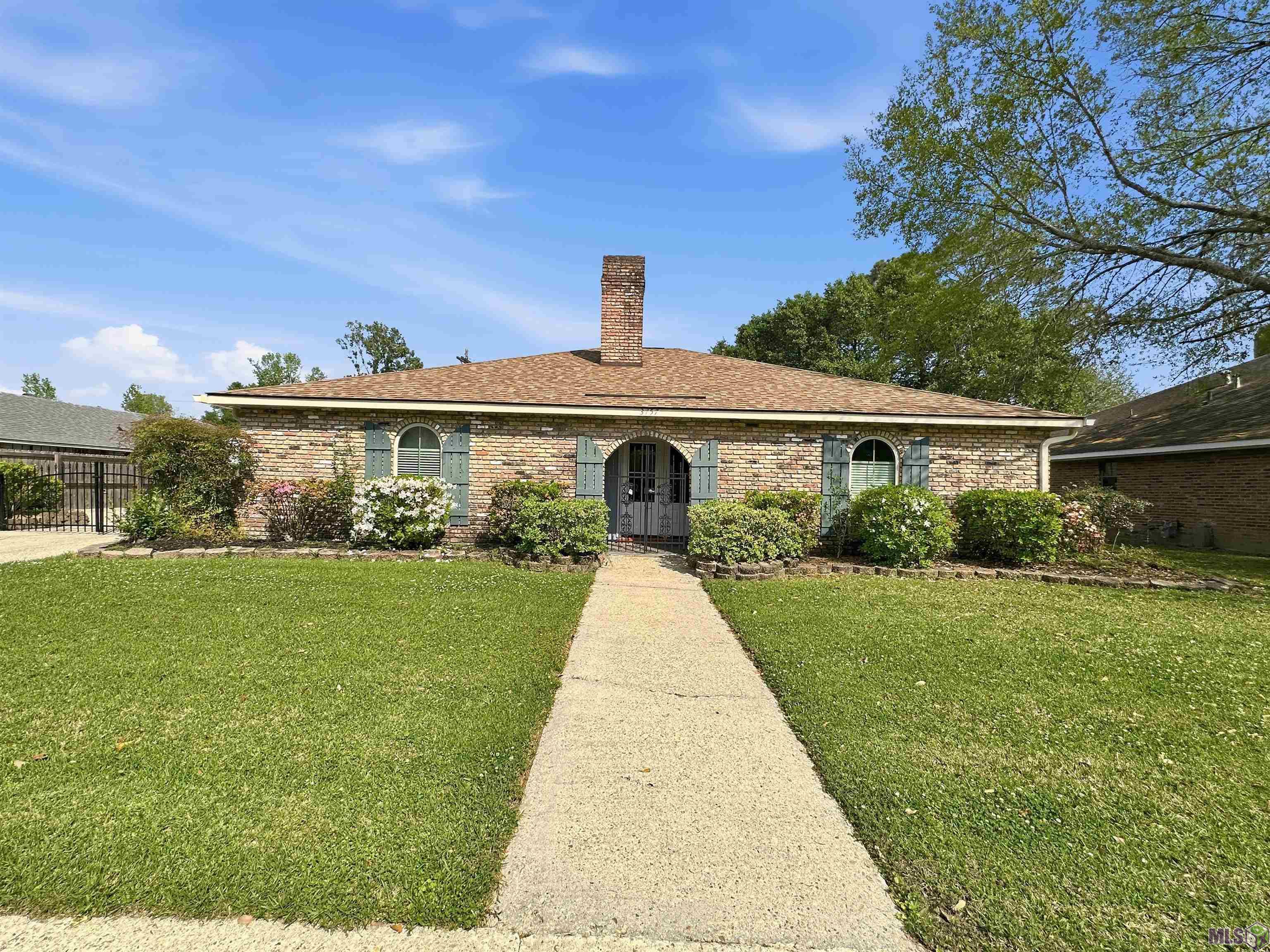 3757 Sessions Drive Baton Rouge, LA 70816 - Photo 2 of 33