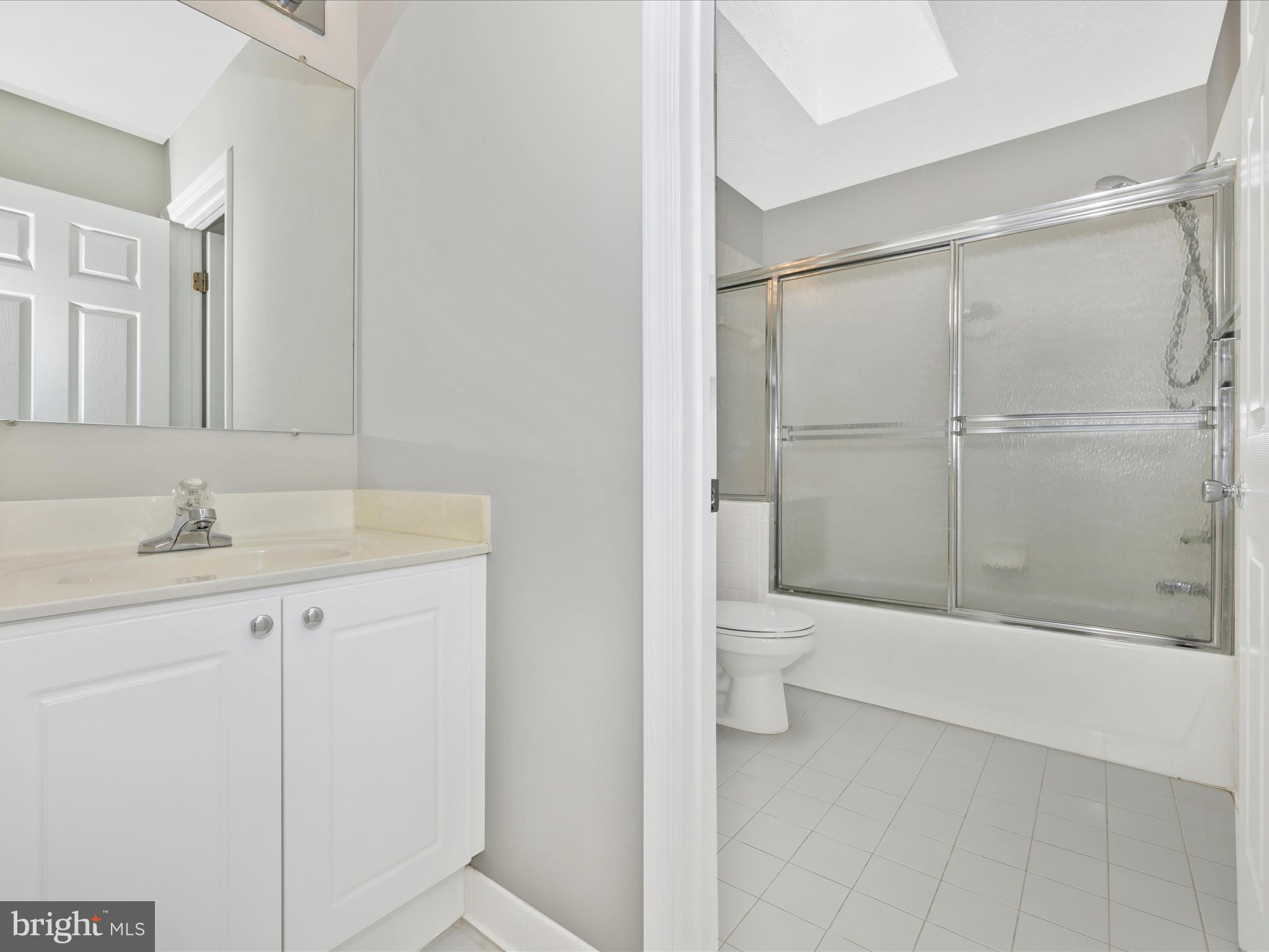 5807 Winding Ridge Way Frederick, MD 21704 - Photo 33 of 50 Bathroom 2