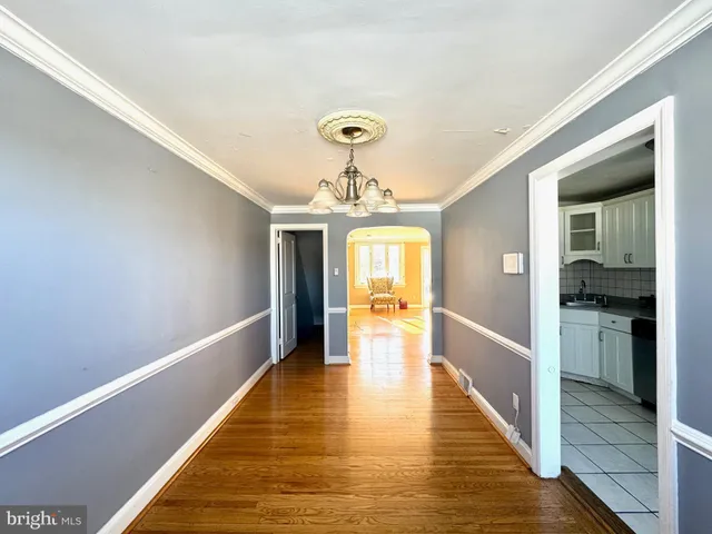 $2,100 | 827 Hampshire Road, Drexel Hill, PA 19026