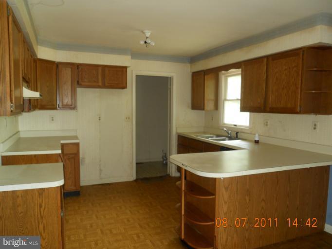 17323 Bel Pre Road Culpeper, VA 22701 - Photo 6 of 7 Kitchen