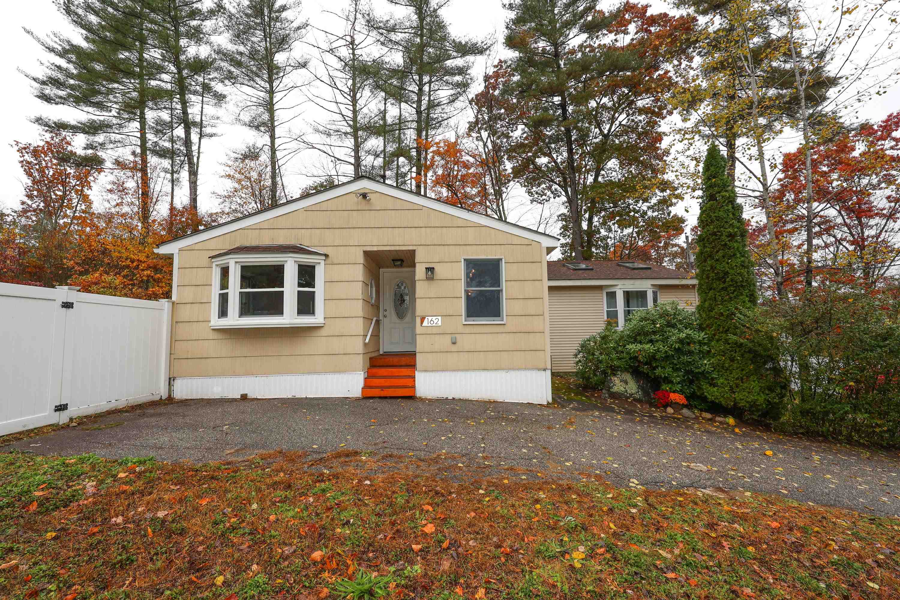 162 Amherst Road Merrimack, NH 03054 - Photo 3 of 35