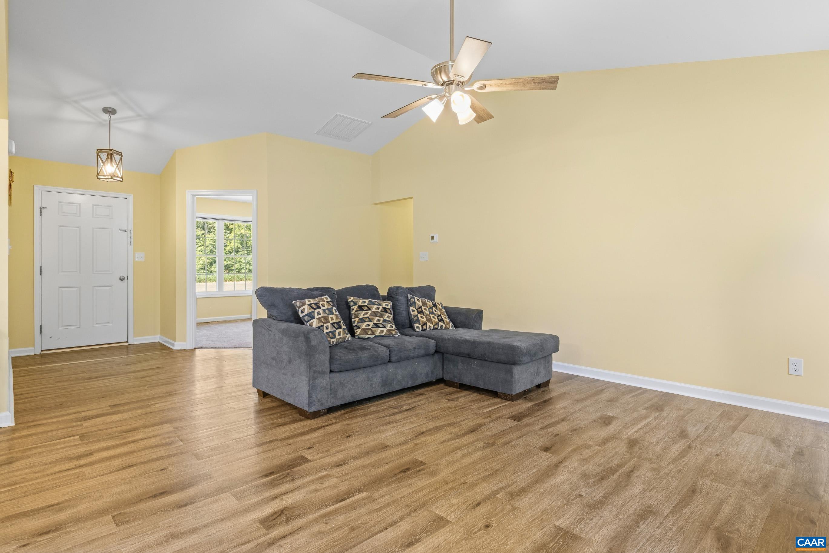 810 Buggy Lane Rochelle, VA 22738 - Photo 11 of 51 Gallery Image 11