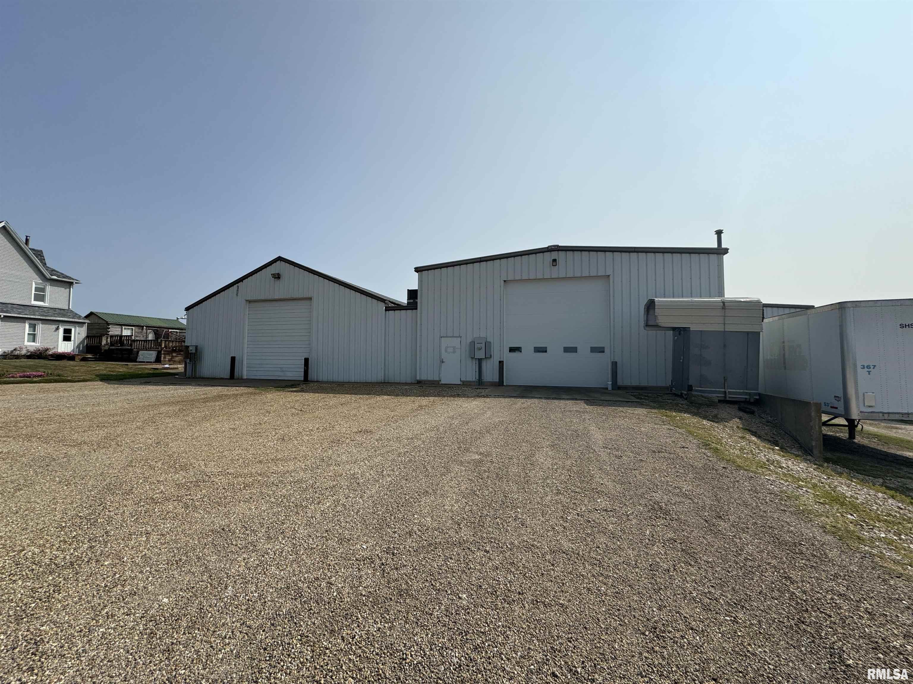 1677 East Smokey Road Avon, IL 61415 - Photo 11 of 92