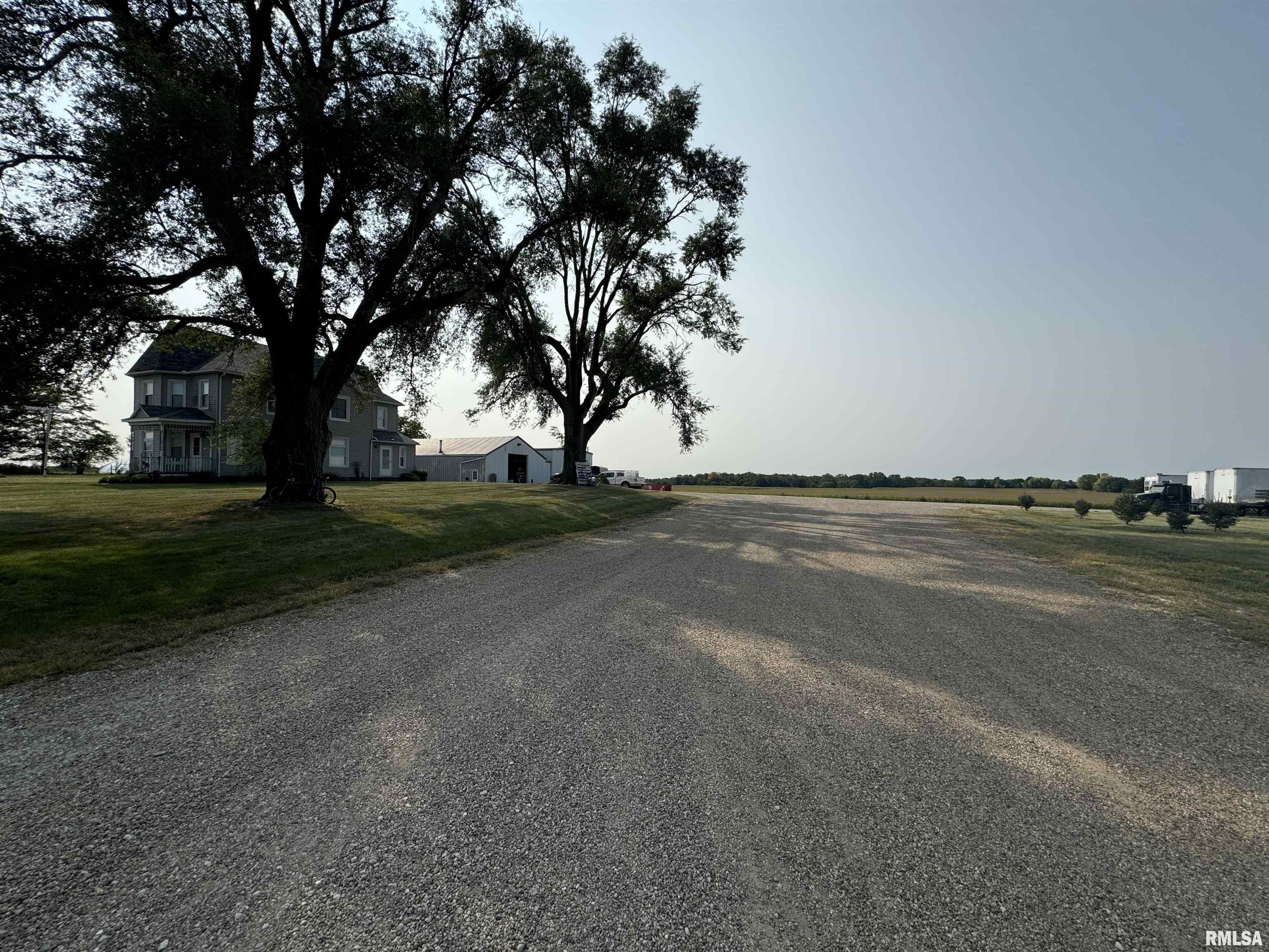 1677 East Smokey Road Avon, IL 61415 - Photo 14 of 92