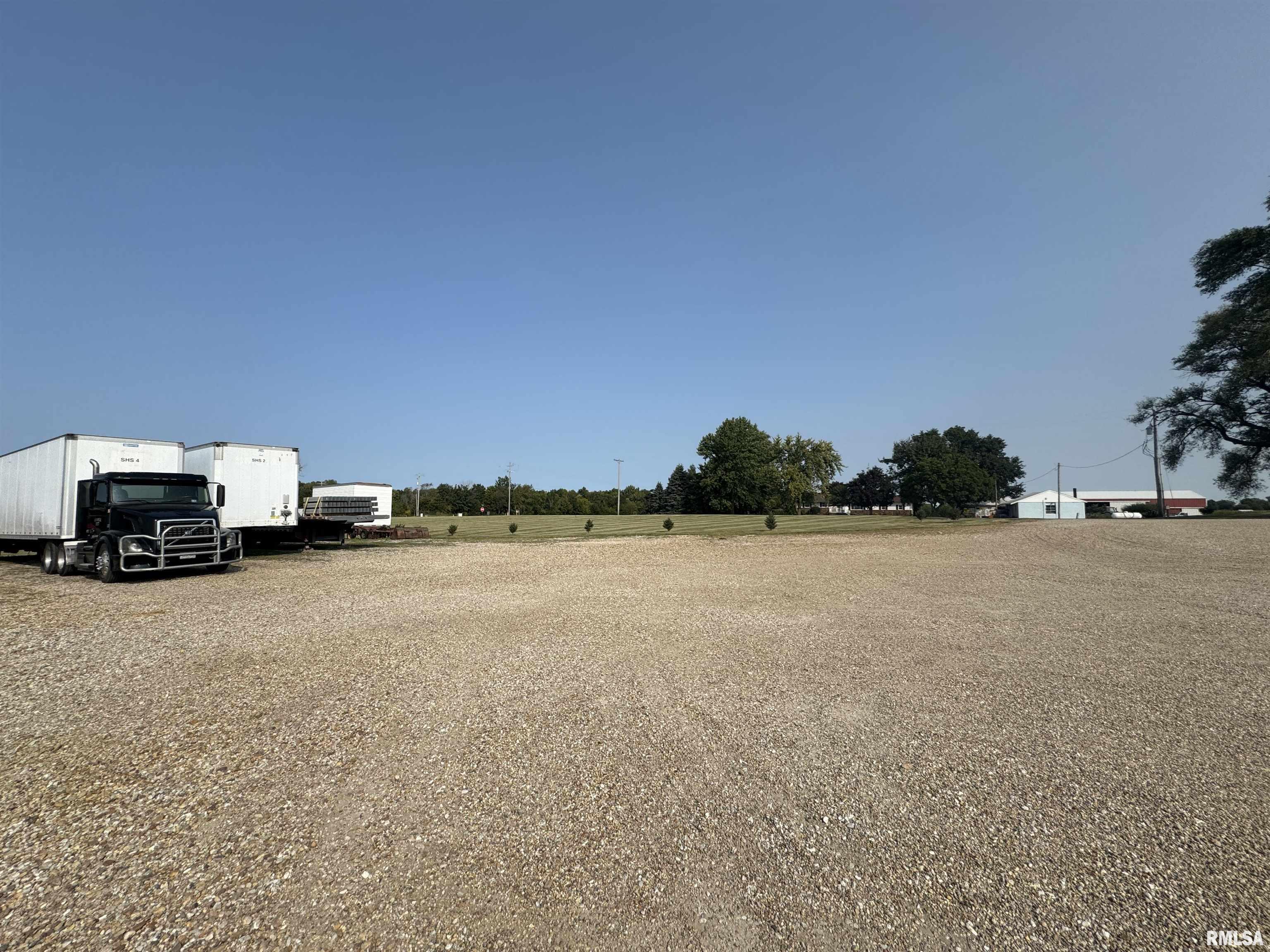 1677 East Smokey Road Avon, IL 61415 - Photo 15 of 92