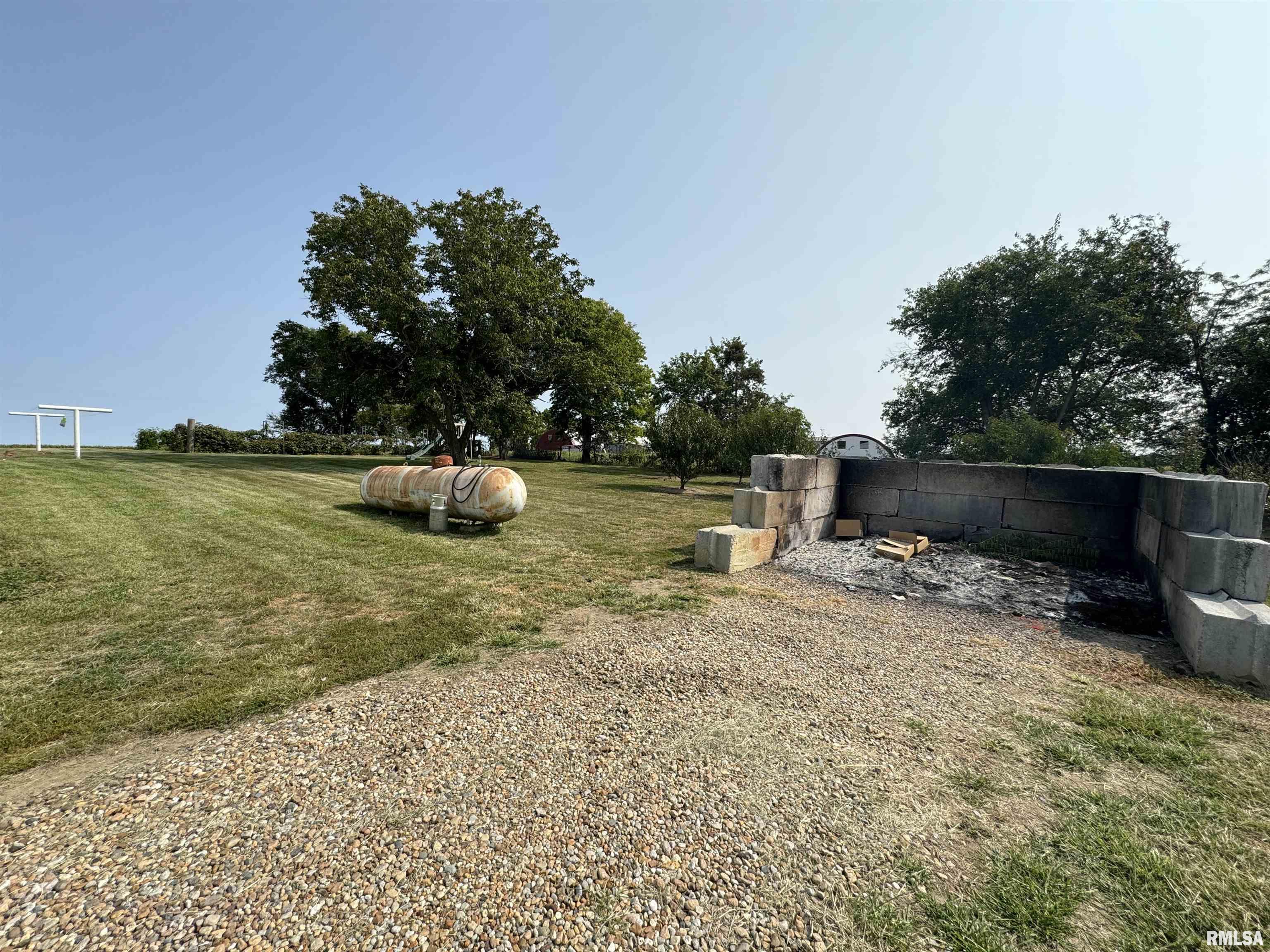 1677 East Smokey Road Avon, IL 61415 - Photo 17 of 92