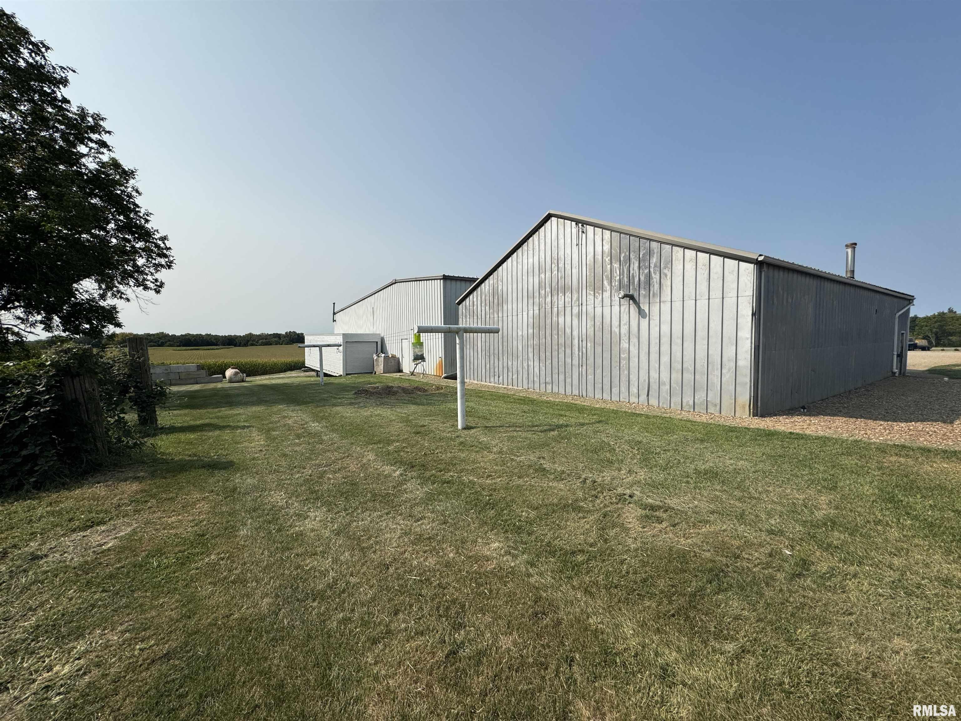 1677 East Smokey Road Avon, IL 61415 - Photo 18 of 92