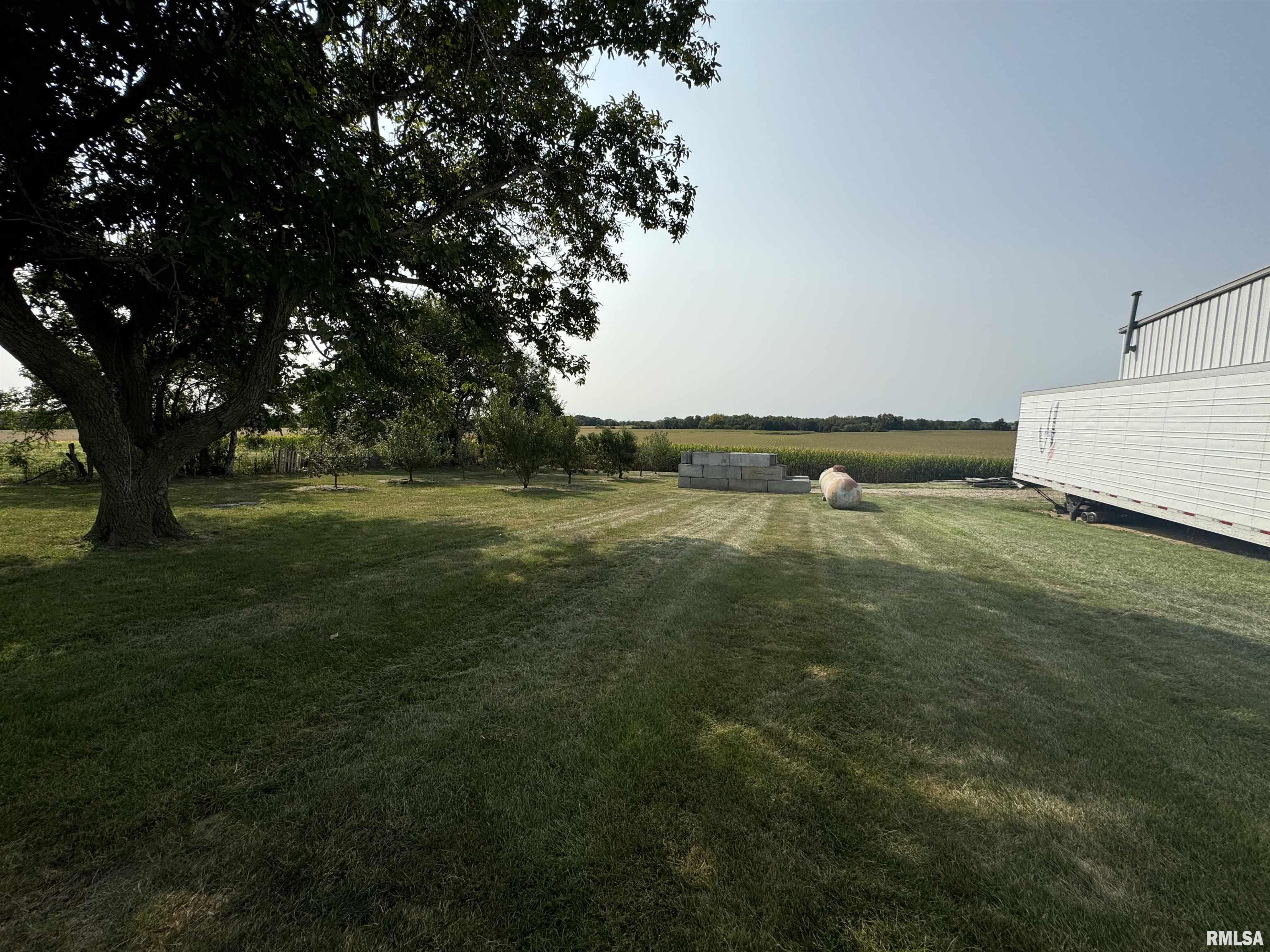 1677 East Smokey Road Avon, IL 61415 - Photo 19 of 92