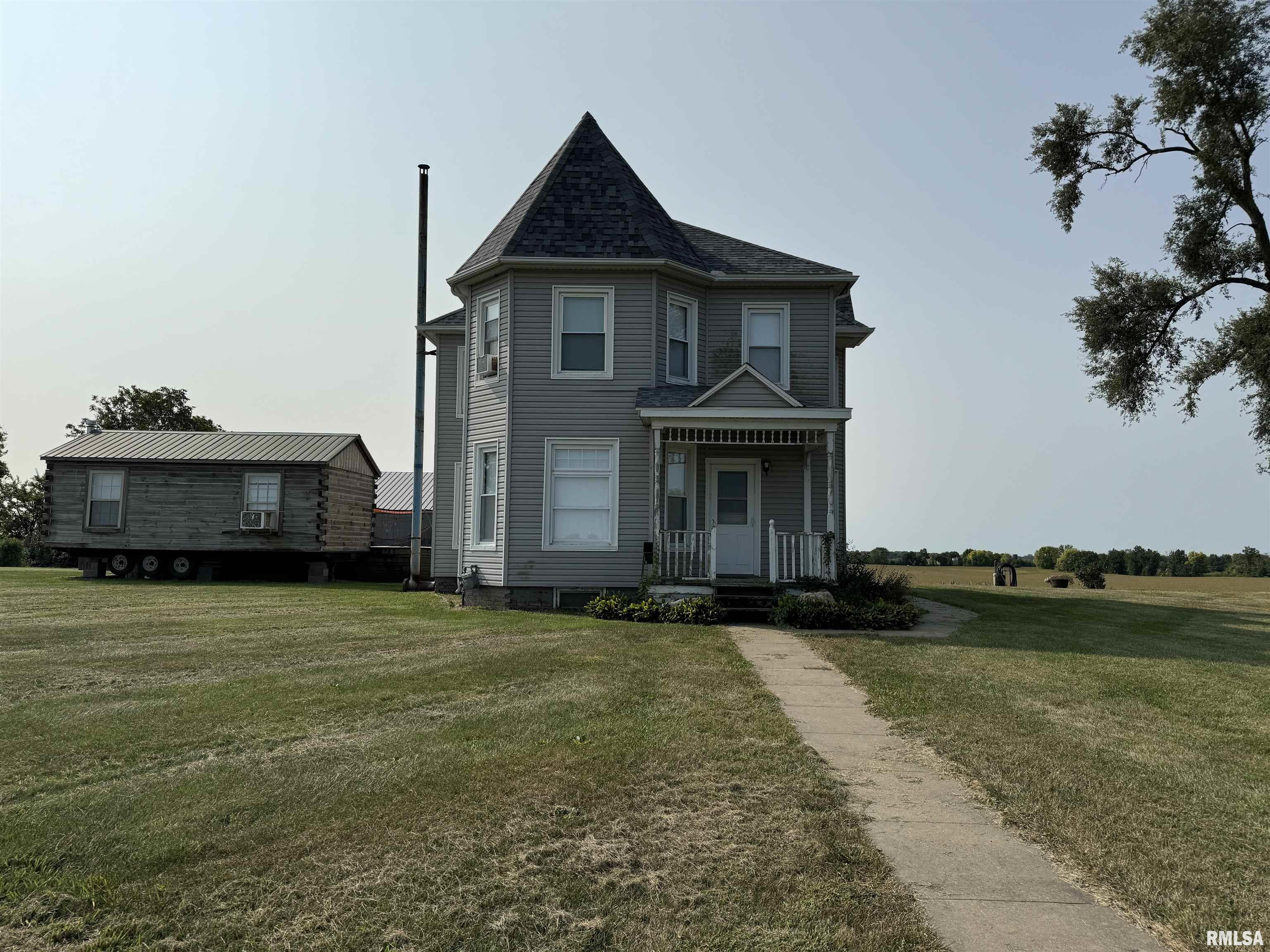 1677 East Smokey Road Avon, IL 61415 - Photo 4 of 92