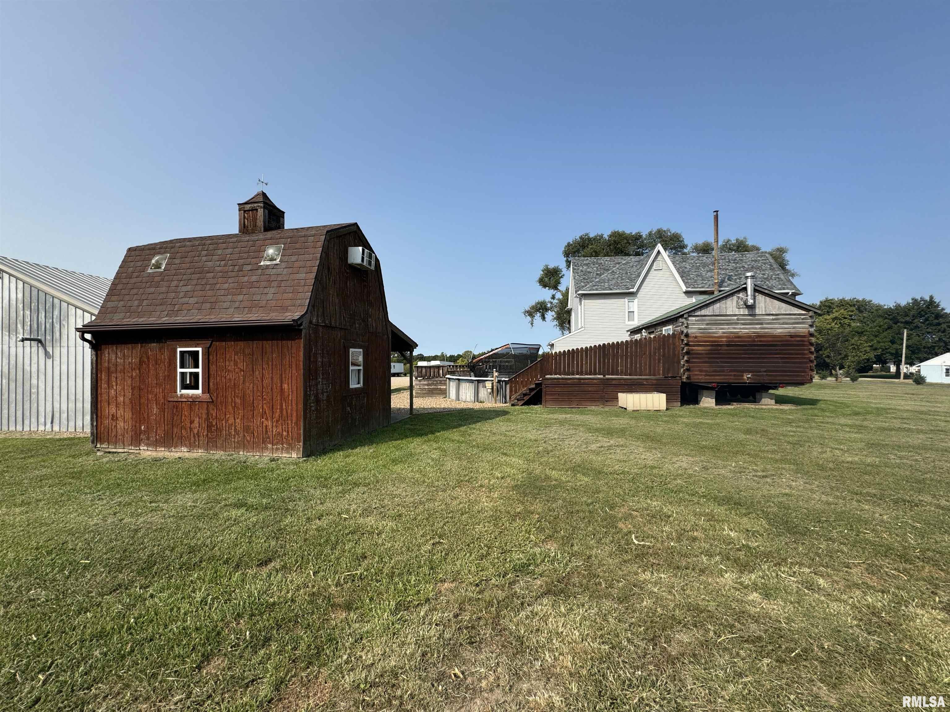 1677 East Smokey Road Avon, IL 61415 - Photo 10 of 92