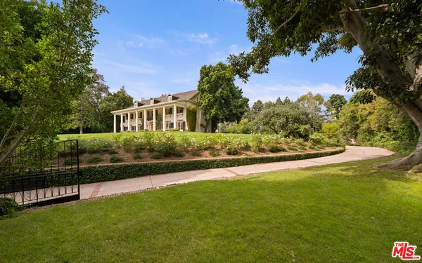 $60,000 | 1006 North Crescent Drive, Beverly Hills, CA 90210