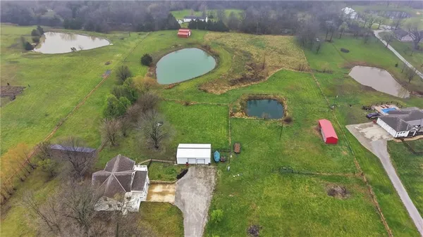 $750,000 | 36903 East Church Road, Oak Grove, MO 64075
