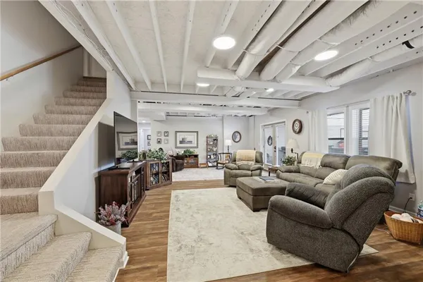 $750,000 | 36903 East Church Road, Oak Grove, MO 64075