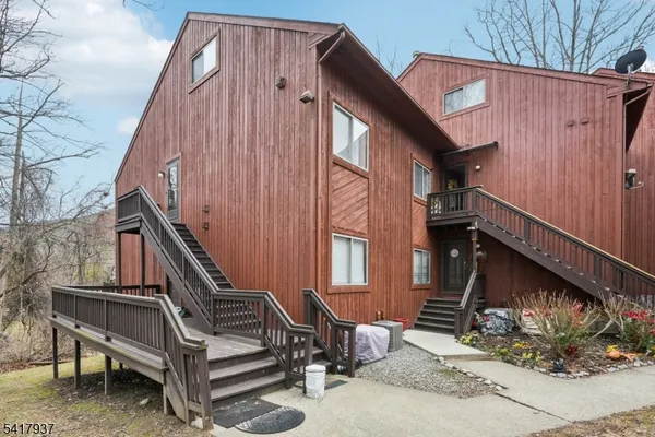 $320,000 | 8 Baily Bunion Court, Unit 2, Vernon, NJ 07462