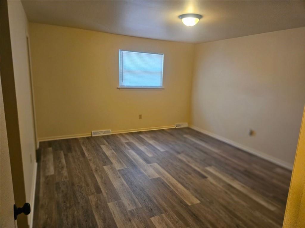 909 Chapel Road, Unit 8 Monaca, PA 15061 - Photo 7 of 10