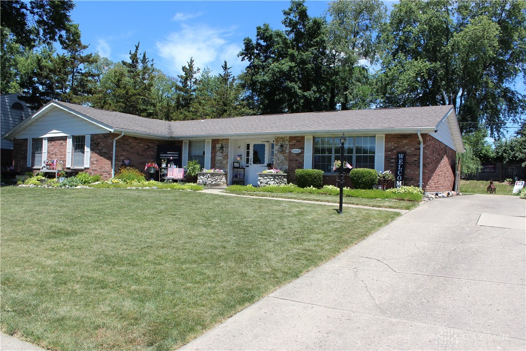 938 Torrence Drive Springfield, OH 45503 - Photo 1 of 32 Gallery Image 1