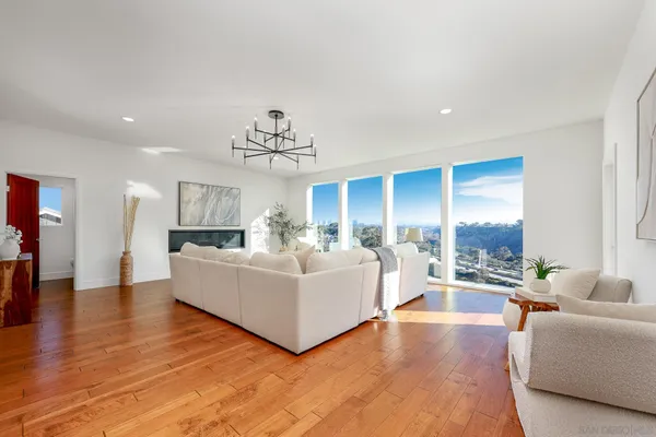 $3,149,000 | 7901 Avenida Kirjah, Unit APN: 3468, La Jolla, CA 92037