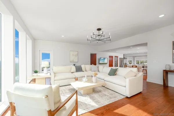 $3,149,000 | 7901 Avenida Kirjah, Unit APN: 3468, La Jolla, CA 92037