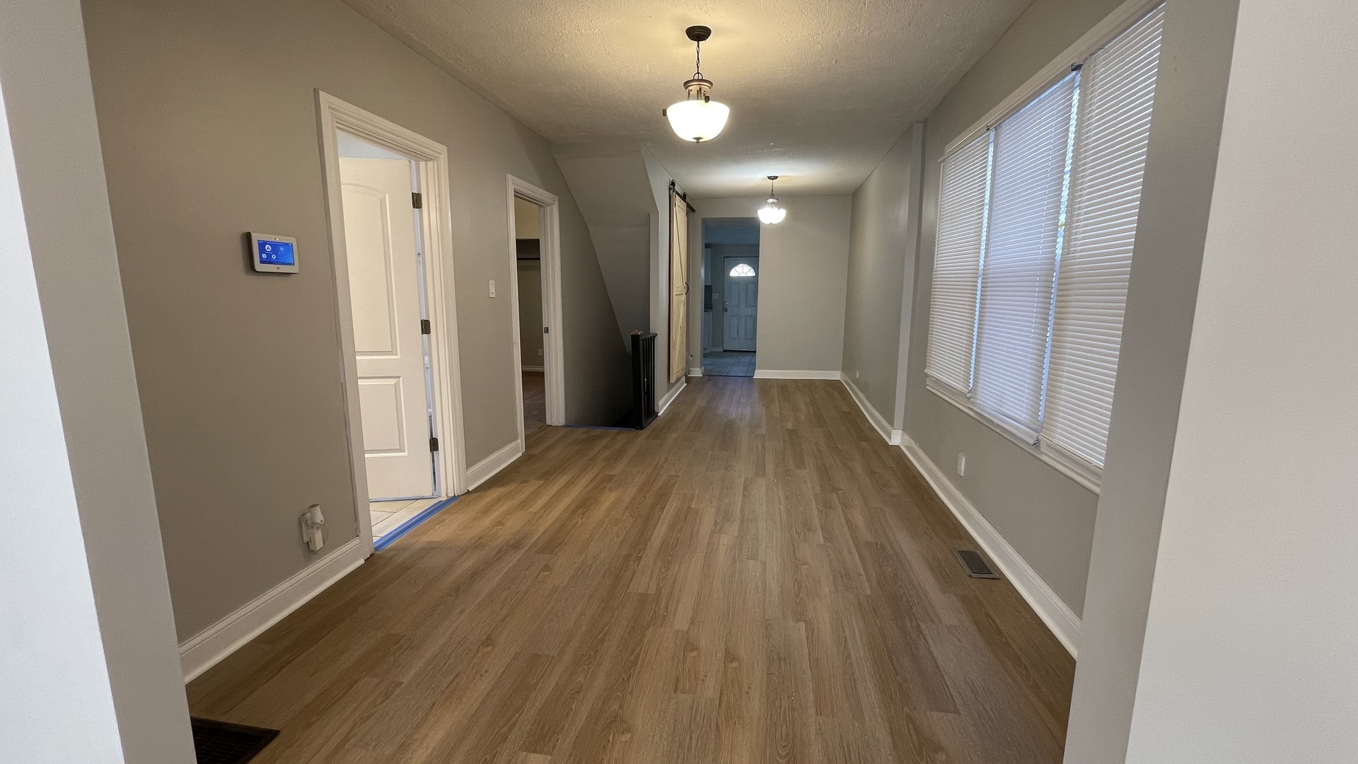 6511 South Vernon Avenue Chicago, IL 60637 - Photo 6 of 12 a view of gallery with wooden floor