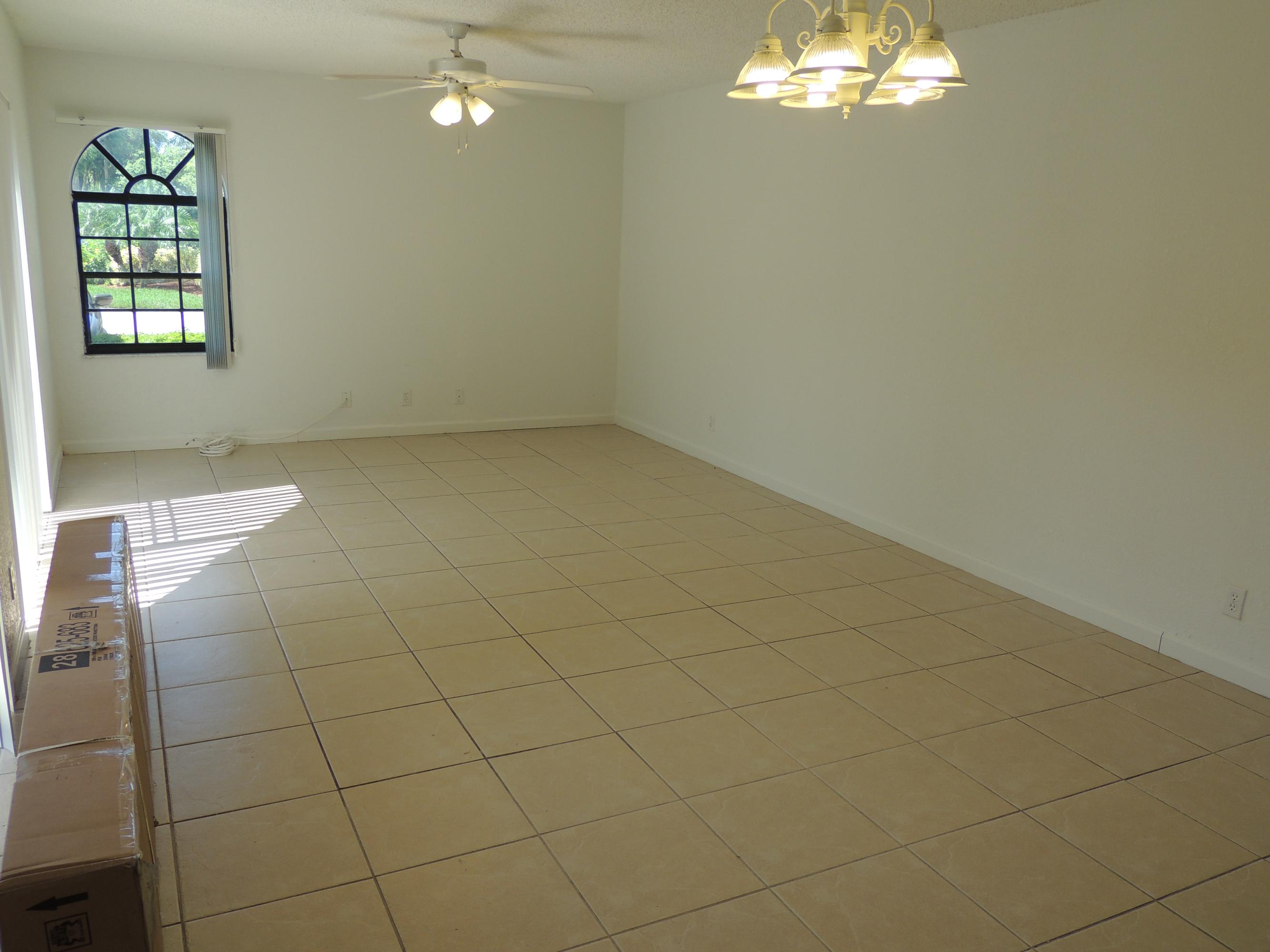 8236 Severn Drive, Unit A Boca Raton, FL 33433 - Photo 4 of 10 Boca Rio 008