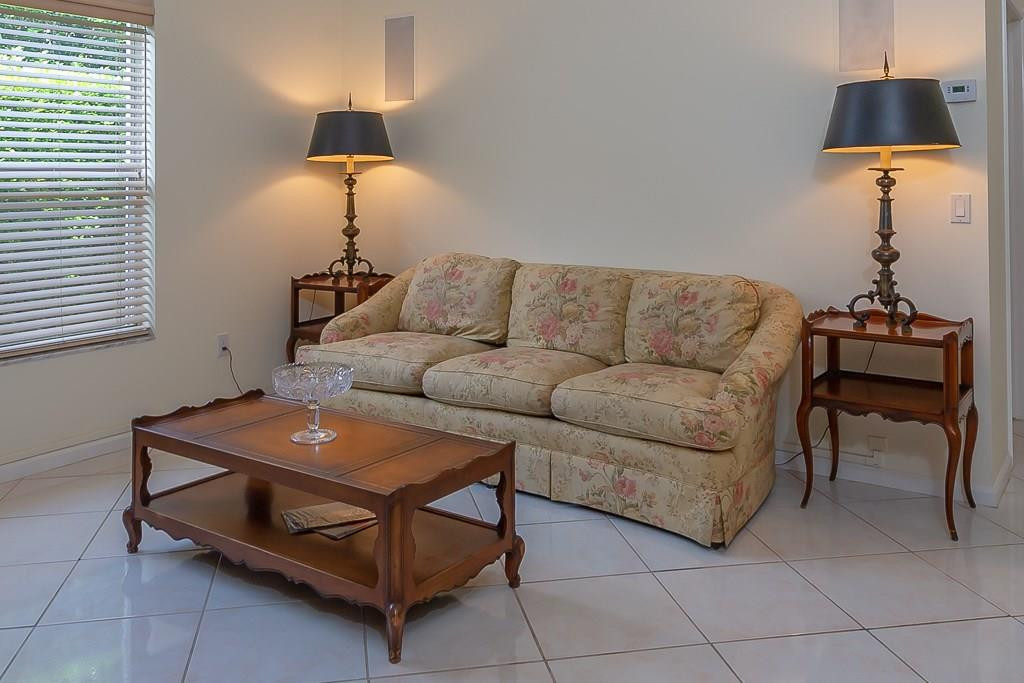 21552 Arbor Way Boca Raton, FL 33433 - Photo 13 of 46 Living Room for Entertaining!