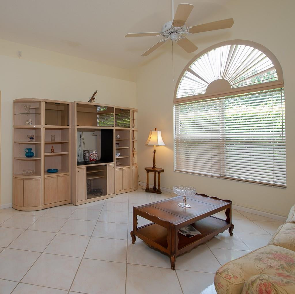 21552 Arbor Way Boca Raton, FL 33433 - Photo 14 of 46 Living Room with High Vaulted Ceilings