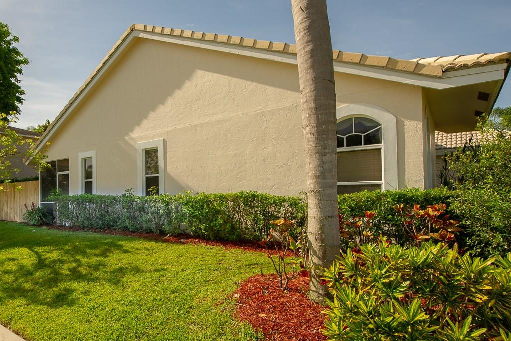 21552 Arbor Way Boca Raton, FL 33433 - Photo 45 of 46 Corner Lot Side View