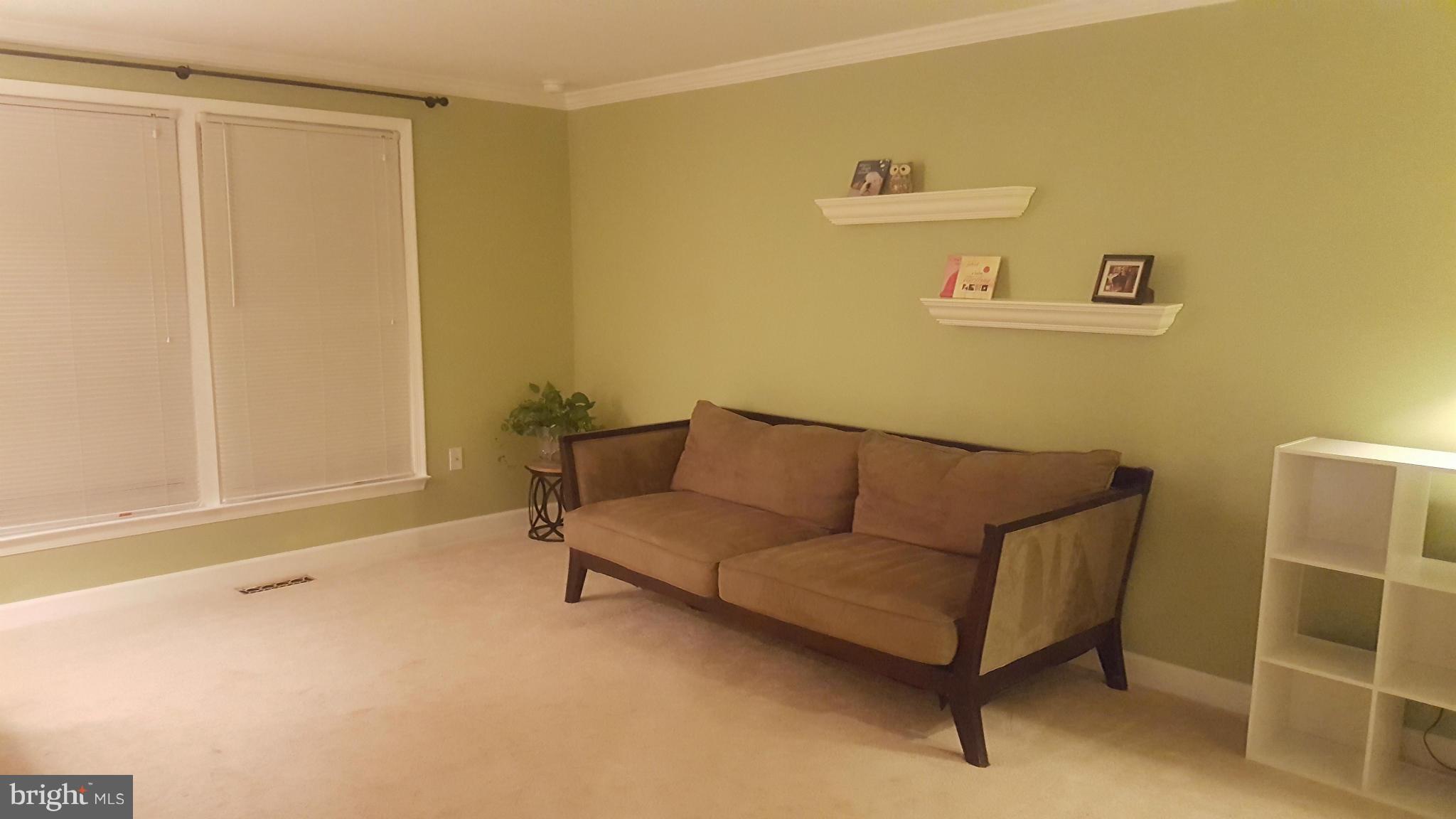 12600 Old Dorm Place Herndon, VA 20170 - Photo 16 of 19 Connects with Kitchen