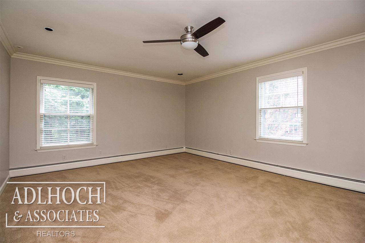 294 Touraine Road Grosse Pointe, MI 48236 - Photo 24 of 52 50010320-26.JPG