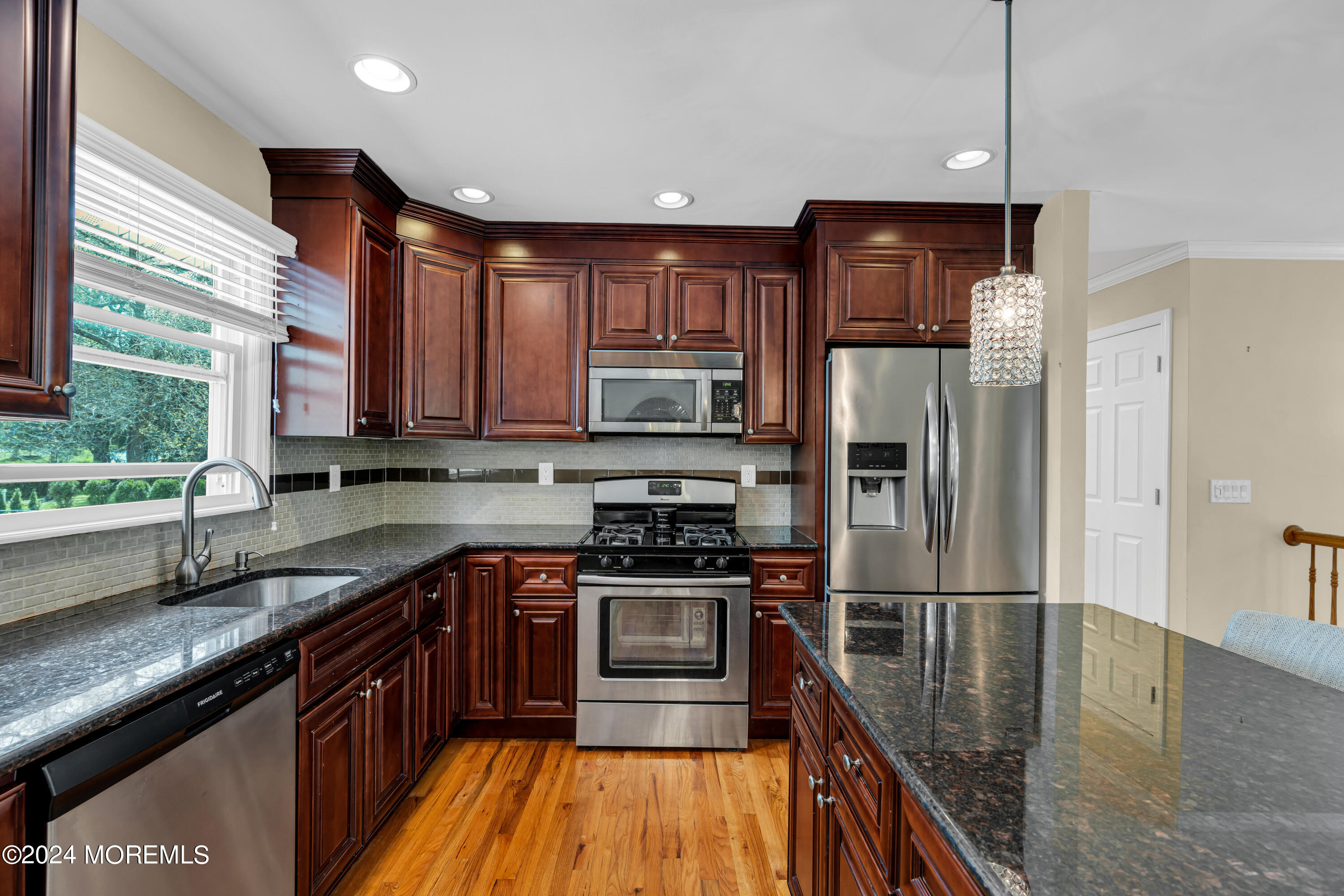 34 Wickatunk Road Manalapan, NJ 07726 - Photo 9 of 28 019_dsc02858