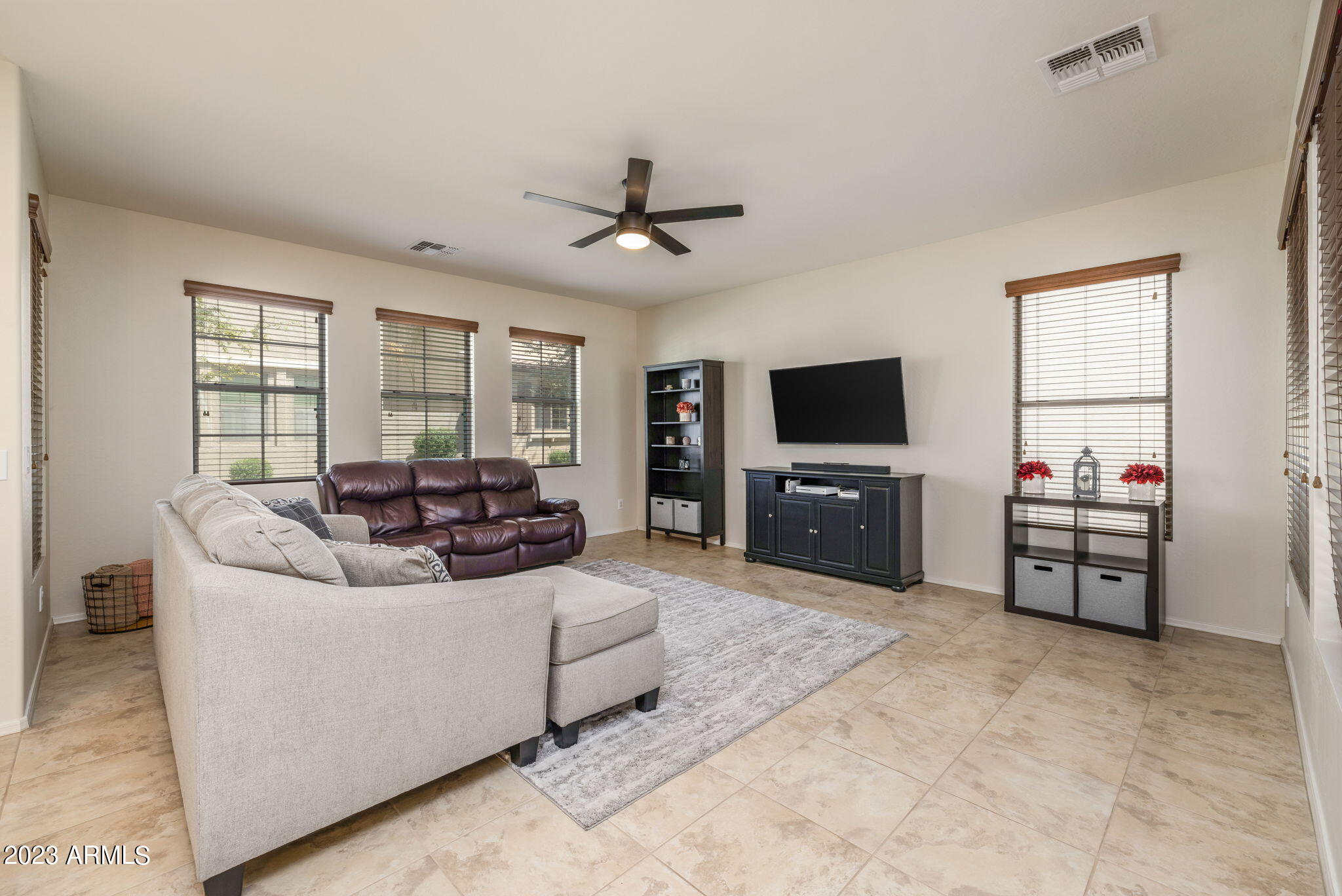 3525 South Bandit Road Gilbert, AZ 85297 - Photo 5 of 32 4-web-or-mls-3525 S Bandit Rd, Gilbert-4