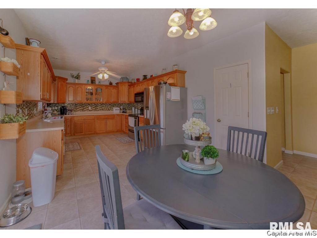 412 Burberry Lane Rochester, IL 62563 - Photo 8 of 31