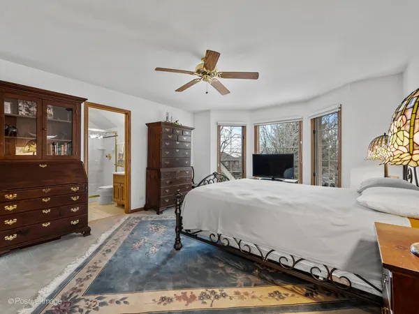 $1,049,000 | 15-w601 81st Street, Burr Ridge, IL 60527