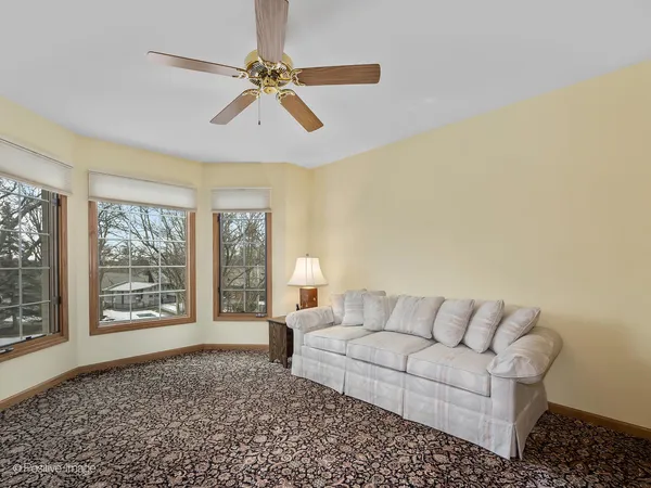 $1,049,000 | 15-w601 81st Street, Burr Ridge, IL 60527